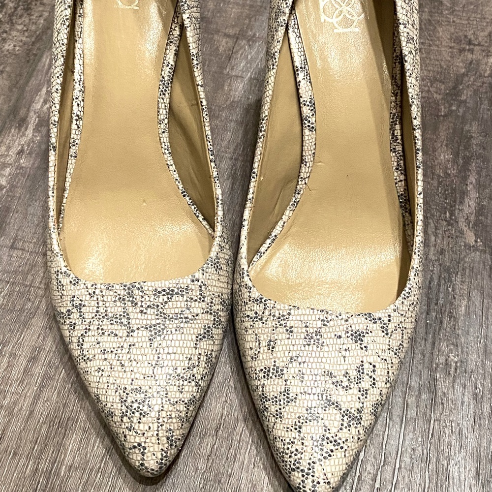 Ann Taylor pumps